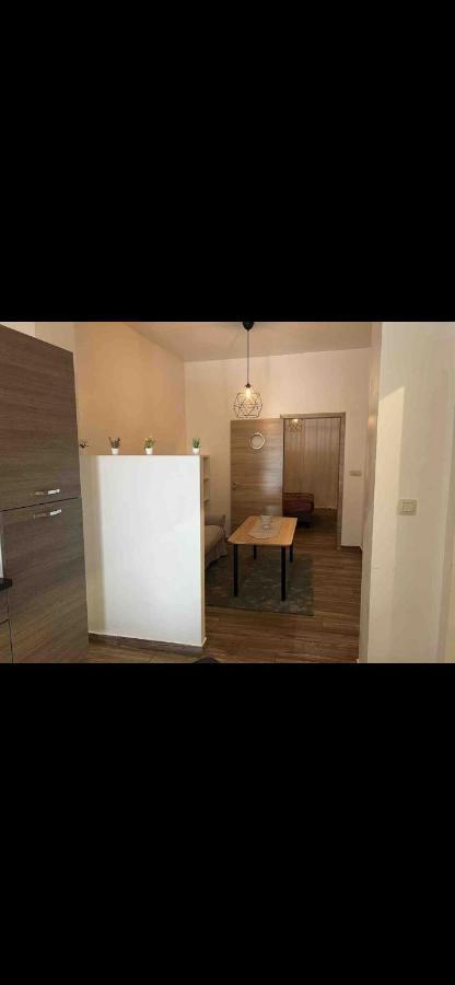 Sans Souci 1 Apartment Brussel Bagian luar foto